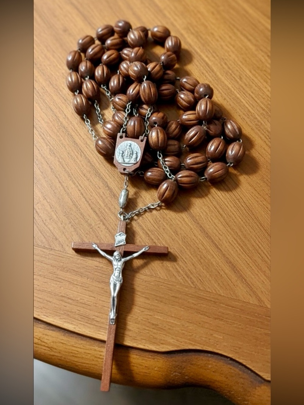 Large VTG Catholic Wall Hanging Rosary & Carved Wood Beads & Metal Crucifix 57”
